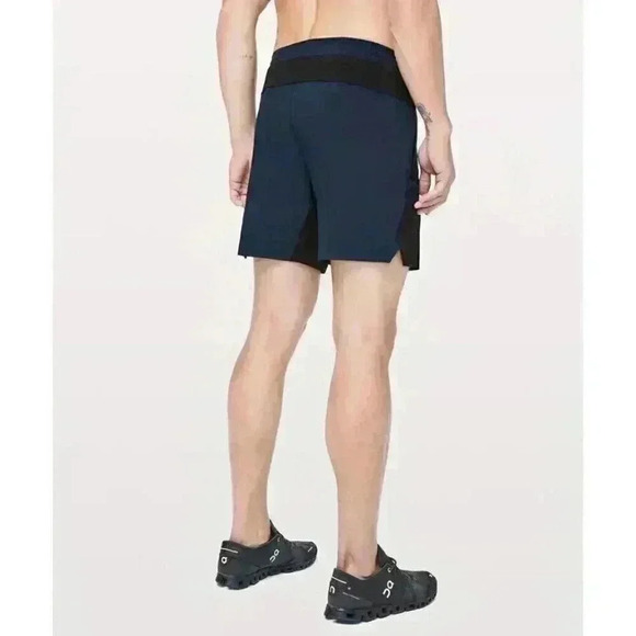 Lululemon size XL Switch Up Short 7" Obsidian / Black EUC - Picture 3 of 15